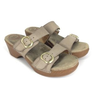 Dansko Beige Buckle Sandal Comfort Leather Clogs